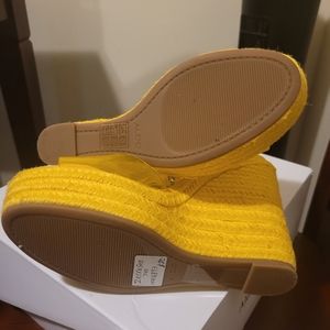 BRAND NEW ALDO HEELS